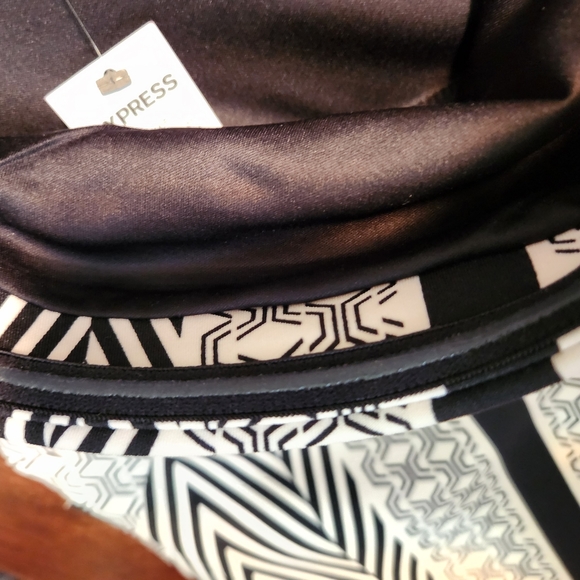 Express strapless print dress - Picture 3 of 5